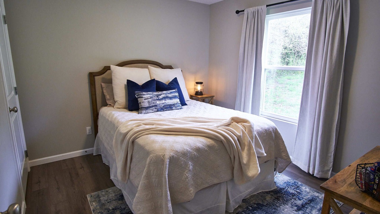 Photo of Bedroom in Knoxville