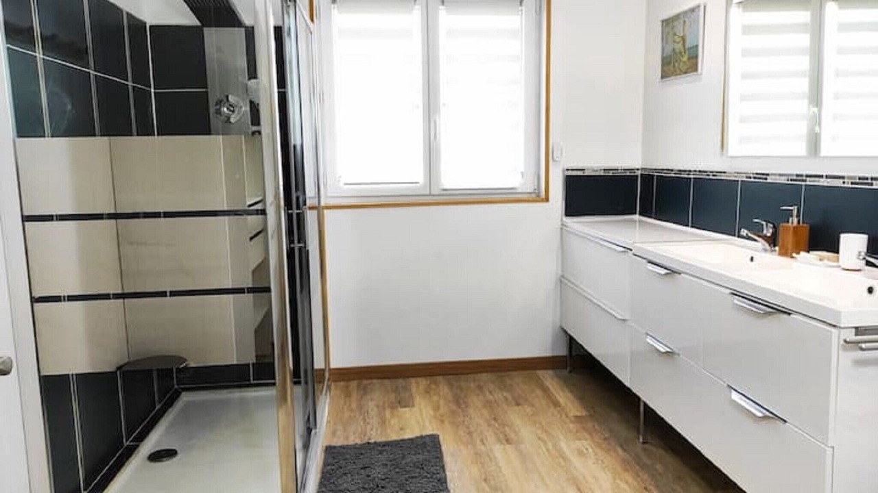 Photo of Bathroom in Givonne