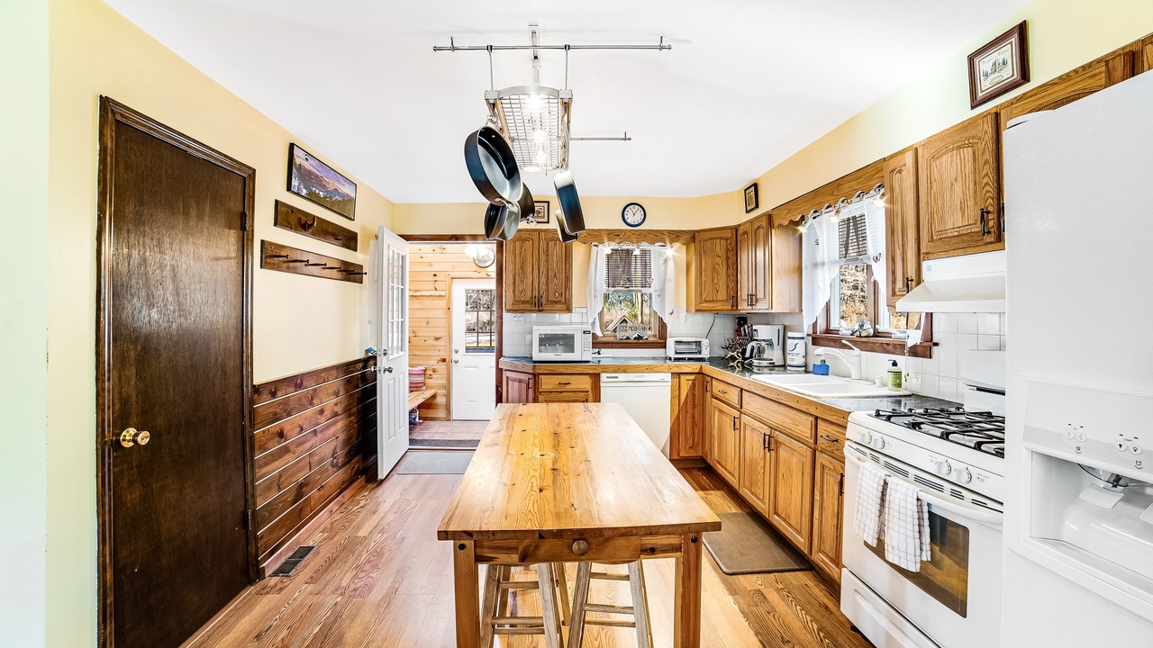 Photo of Kitchen in Wevertown