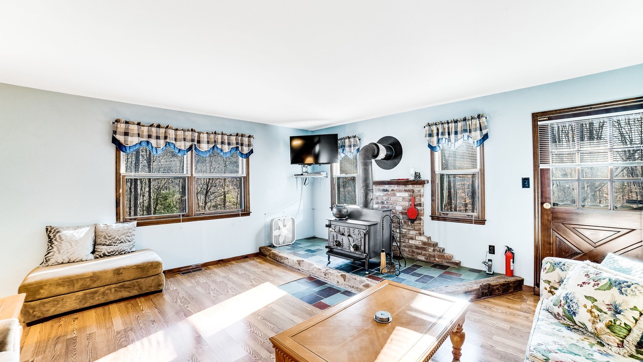 Photo of Livingroom in Wevertown