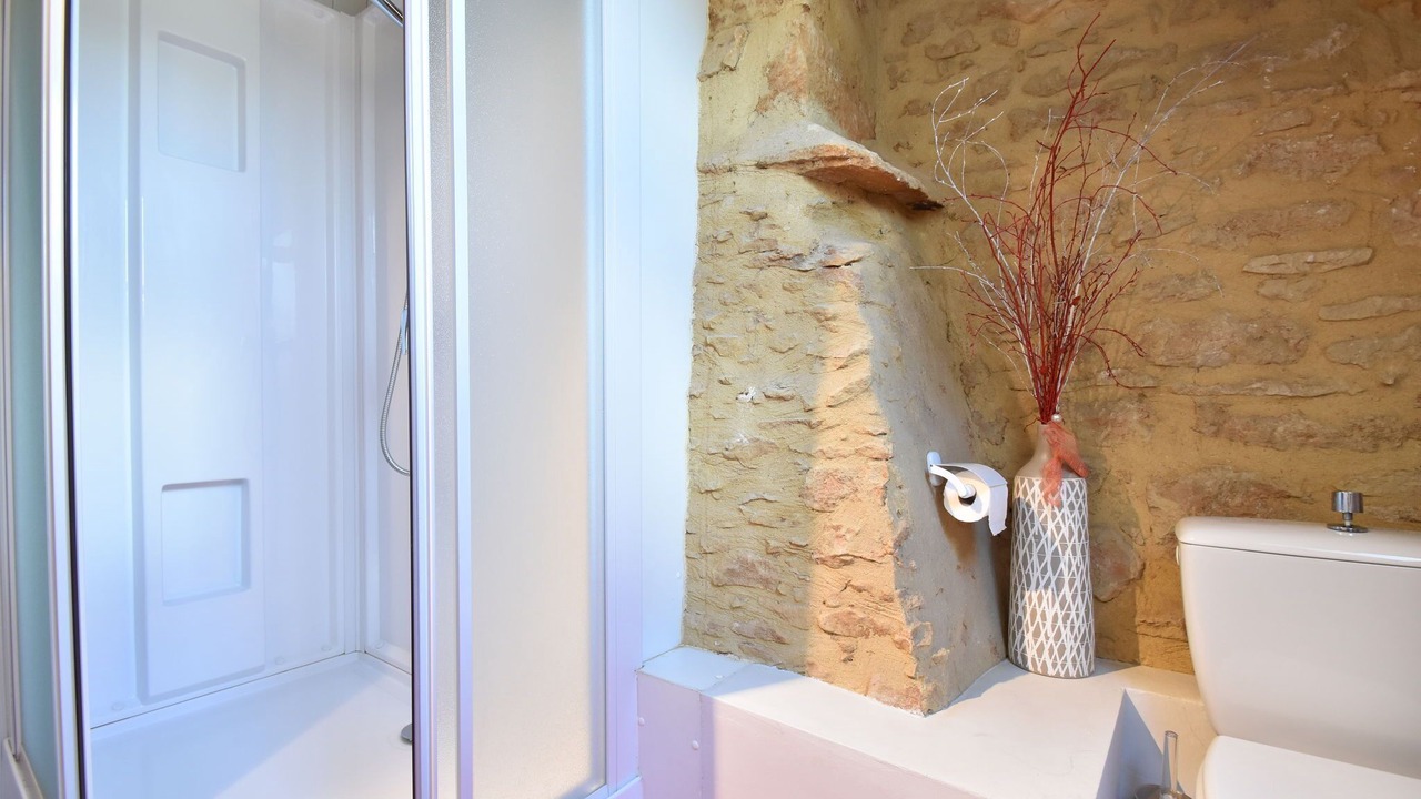 Photo of Bathroom in Montcabrier
