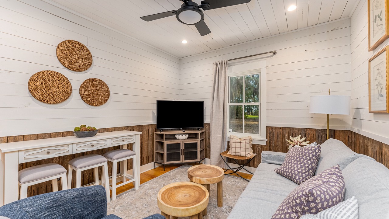 Photo of Livingroom in Darien