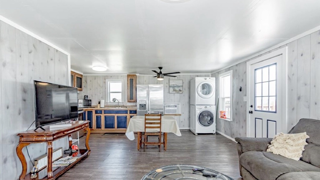 Photo of Livingroom in Surfside Beach