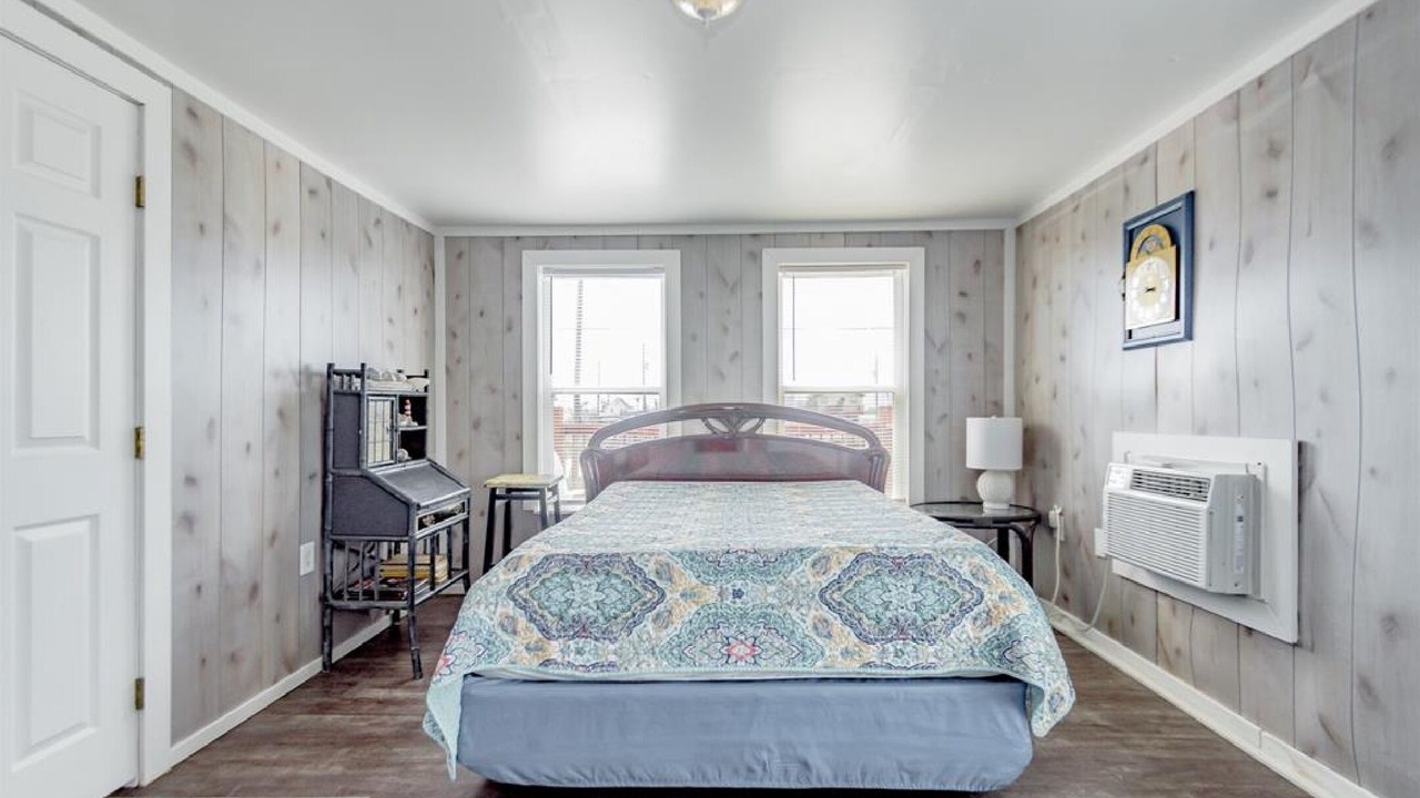 Photo of Bedroom in Surfside Beach