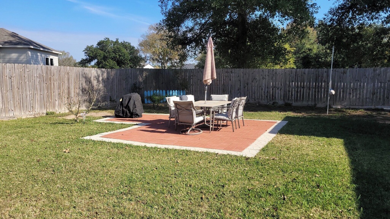 Photo of Outdoor in Willis
