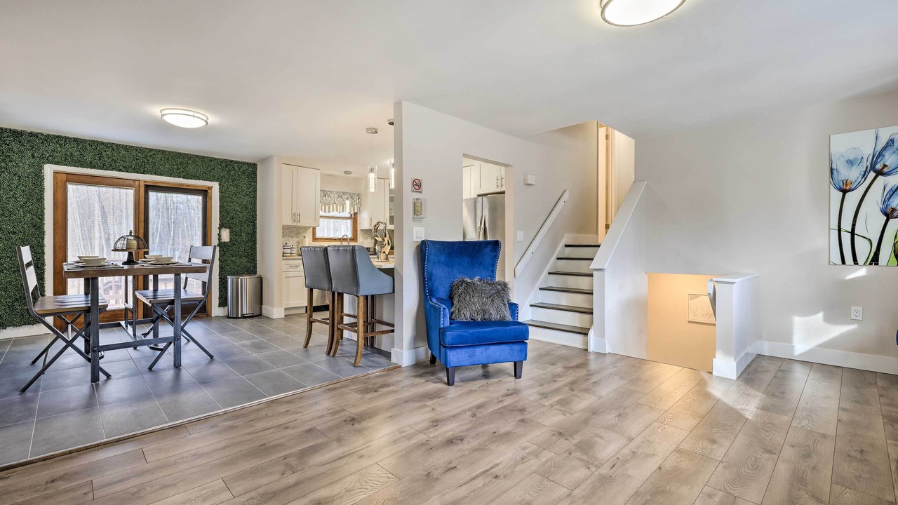 Photo of Livingroom in East Stroudsburg