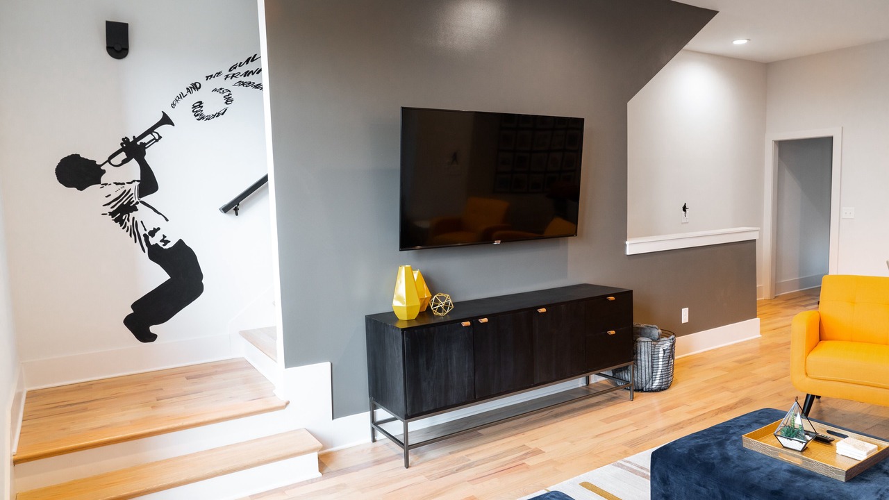 Photo of Livingroom in Hillsboro Village