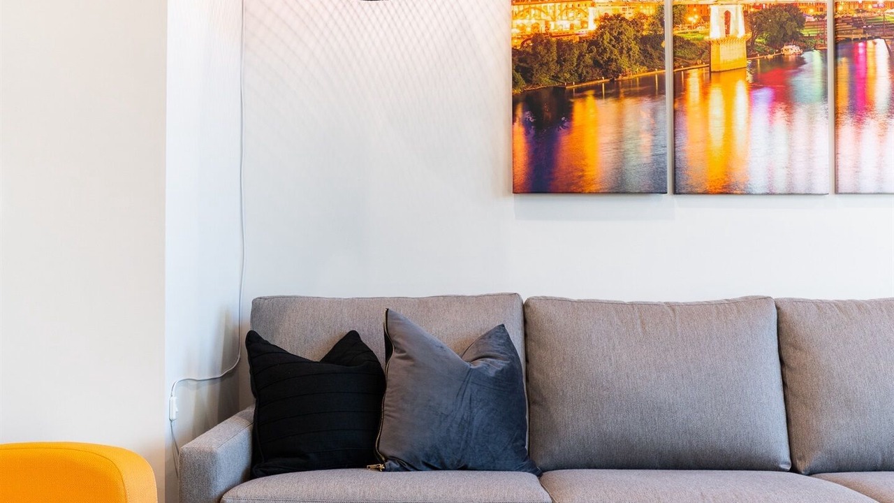 Photo of Livingroom in Hillsboro Village