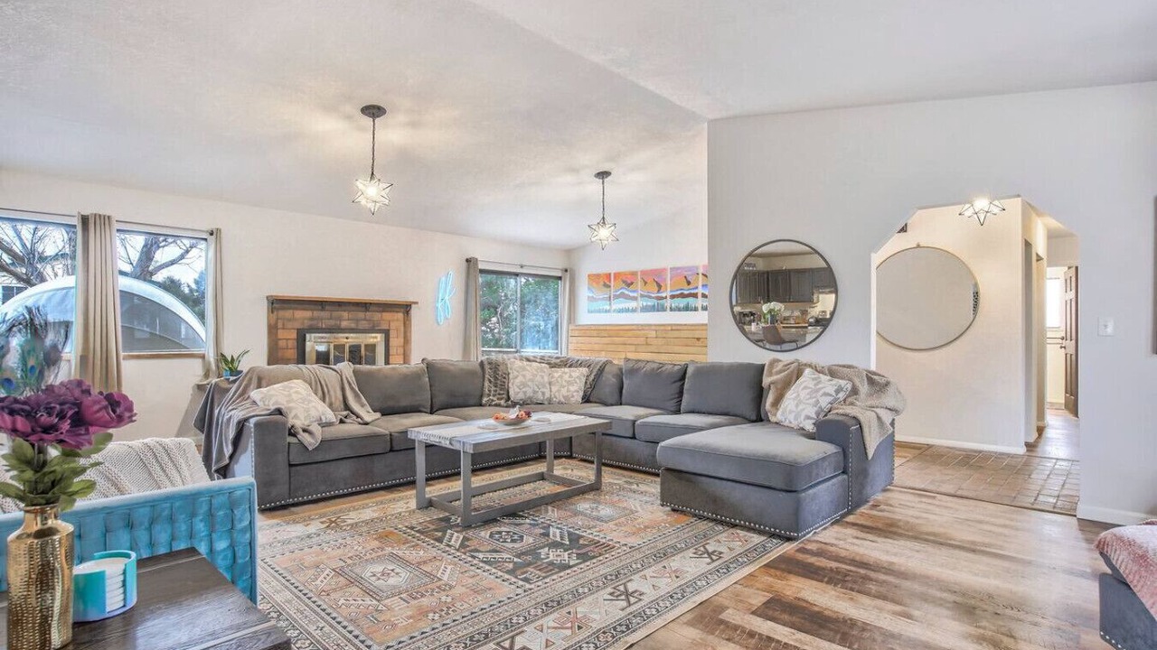Photo of Livingroom in Northeast Colorado Springs