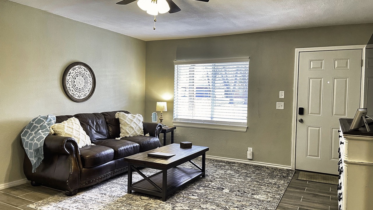 Photo of Livingroom in Owasso