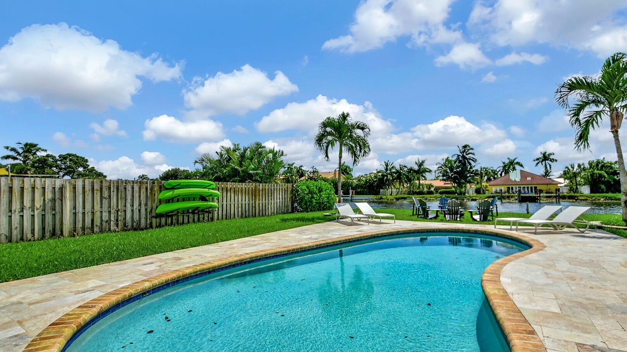 Photo of Outdoor in Tropic Palms