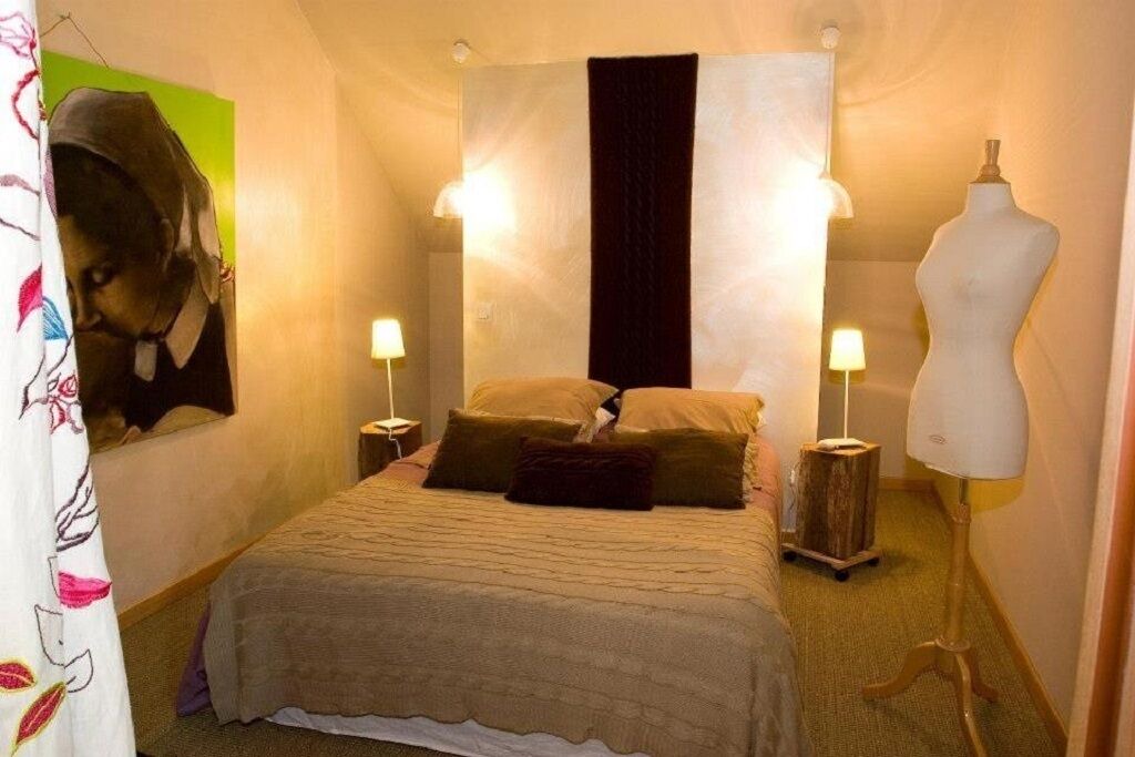 Photo of Bedroom in Saint-Germain-des-Champs