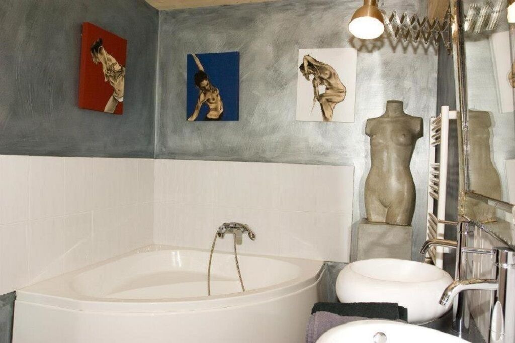 Photo of Bathroom in Saint-Germain-des-Champs