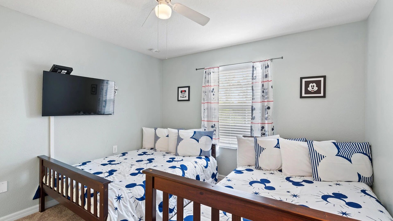 Photo of Bedroom in Bay Lake