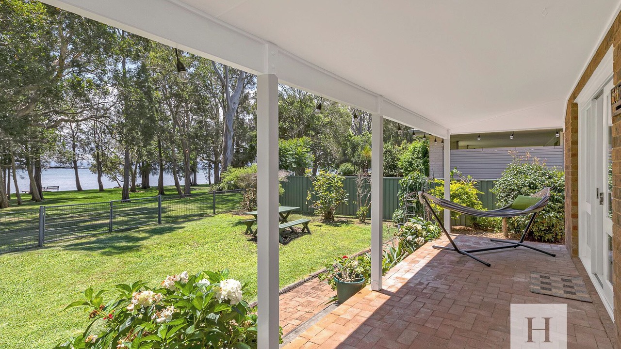 Photo of Patio Balcony in Chain Valley Bay