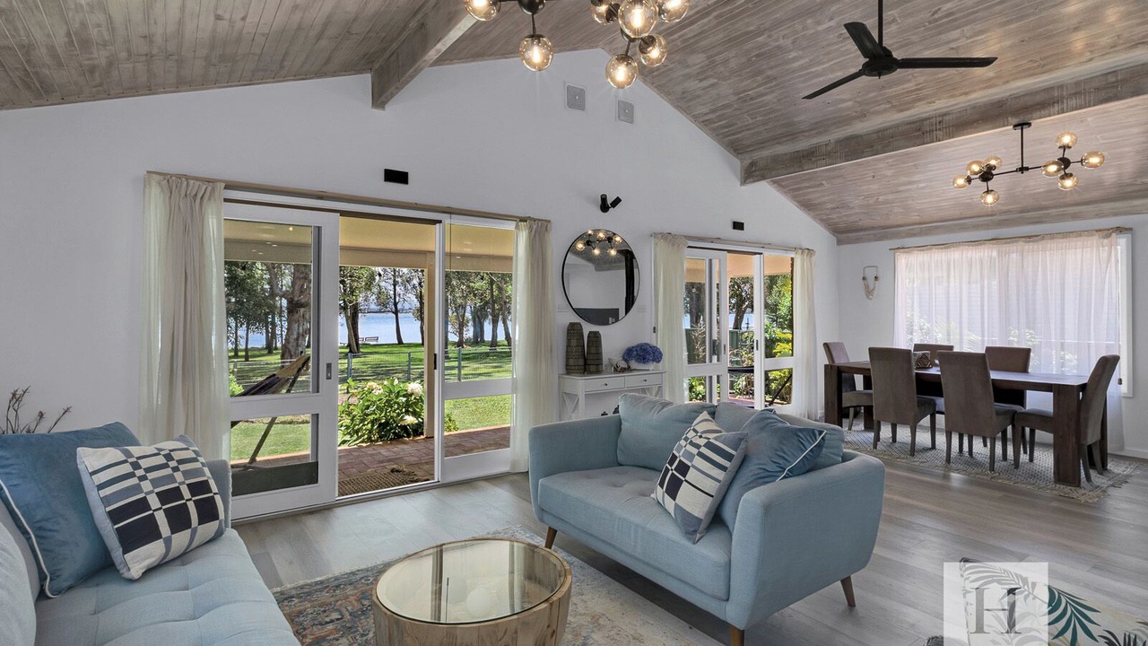 Photo of Livingroom in Chain Valley Bay