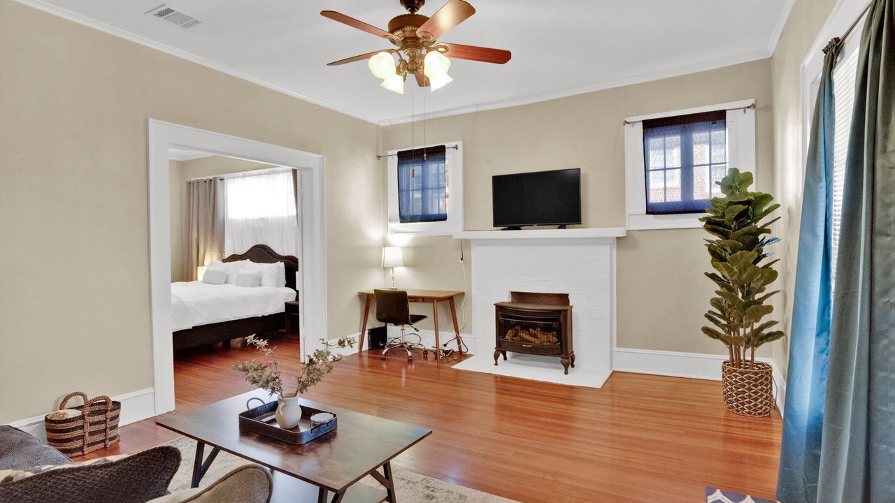 Photo of Bedroom in Highland Historic District
