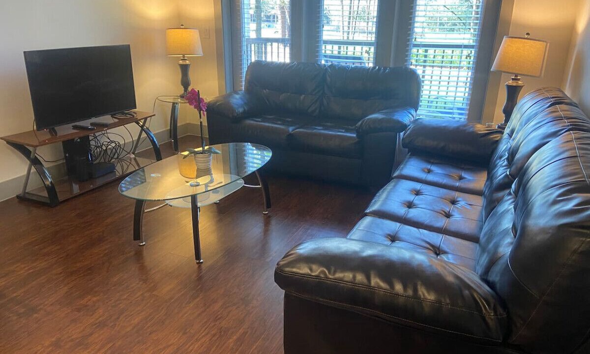 Photo of Livingroom in Spring