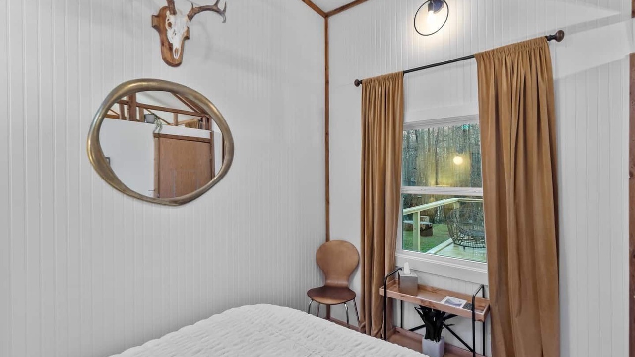 Photo of Bedroom in Shreveport