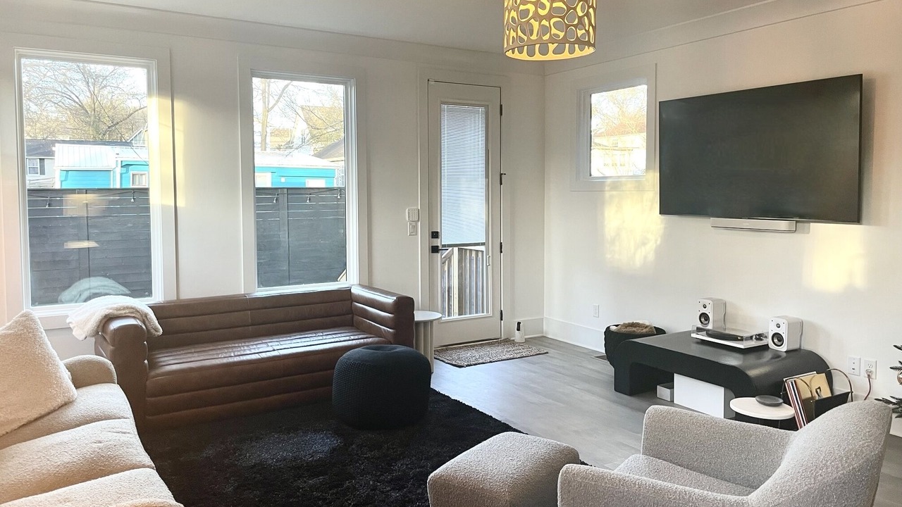 Photo of Livingroom in Talbot's Corner