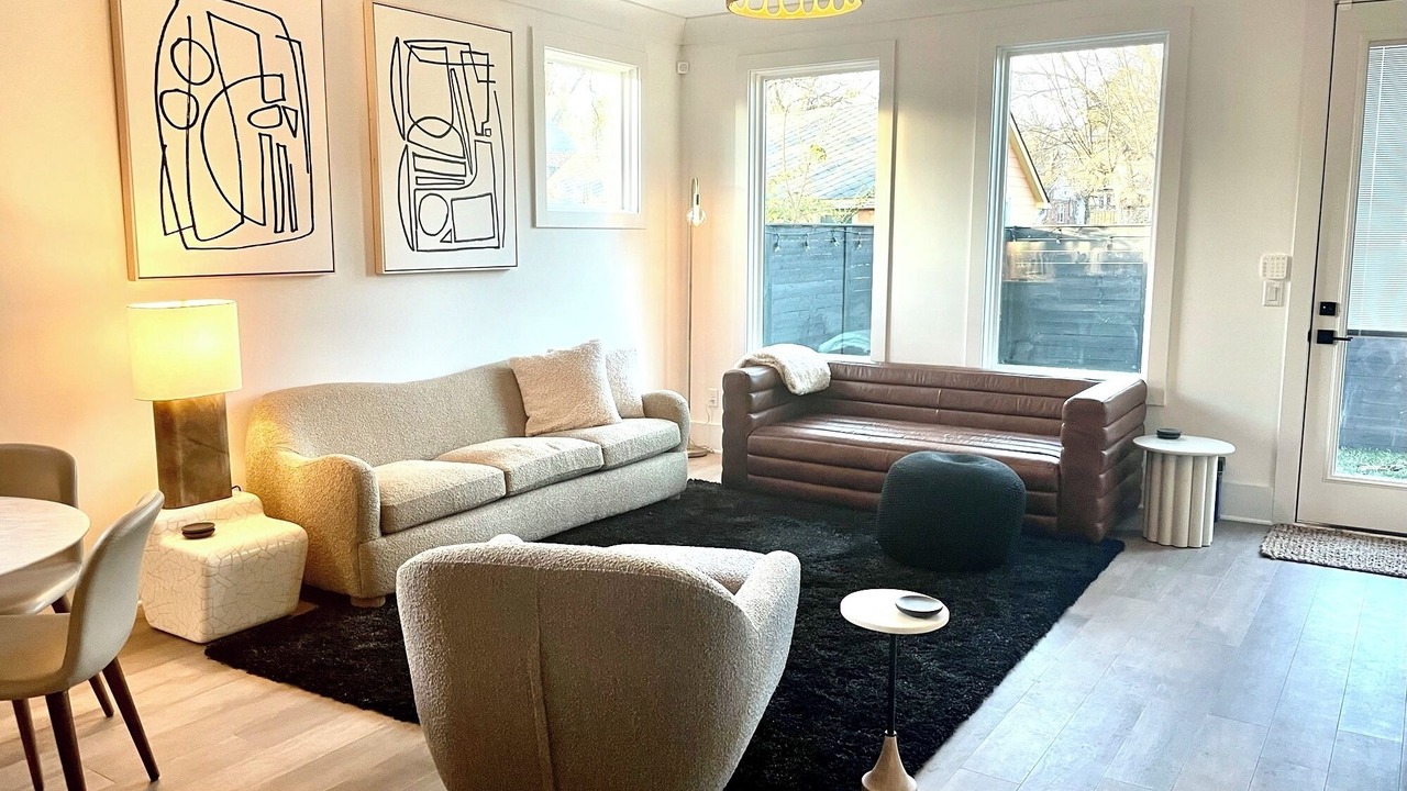 Photo of Livingroom in Talbot's Corner