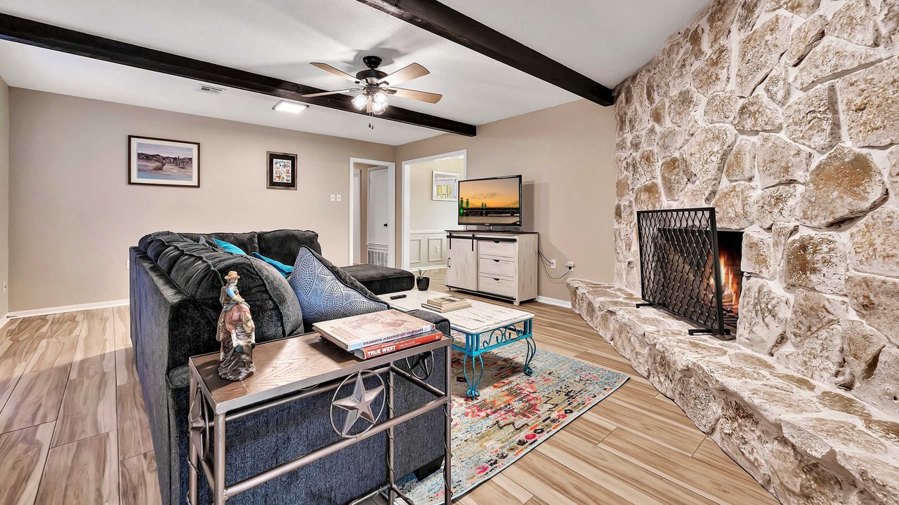 Photo of Livingroom in Waco