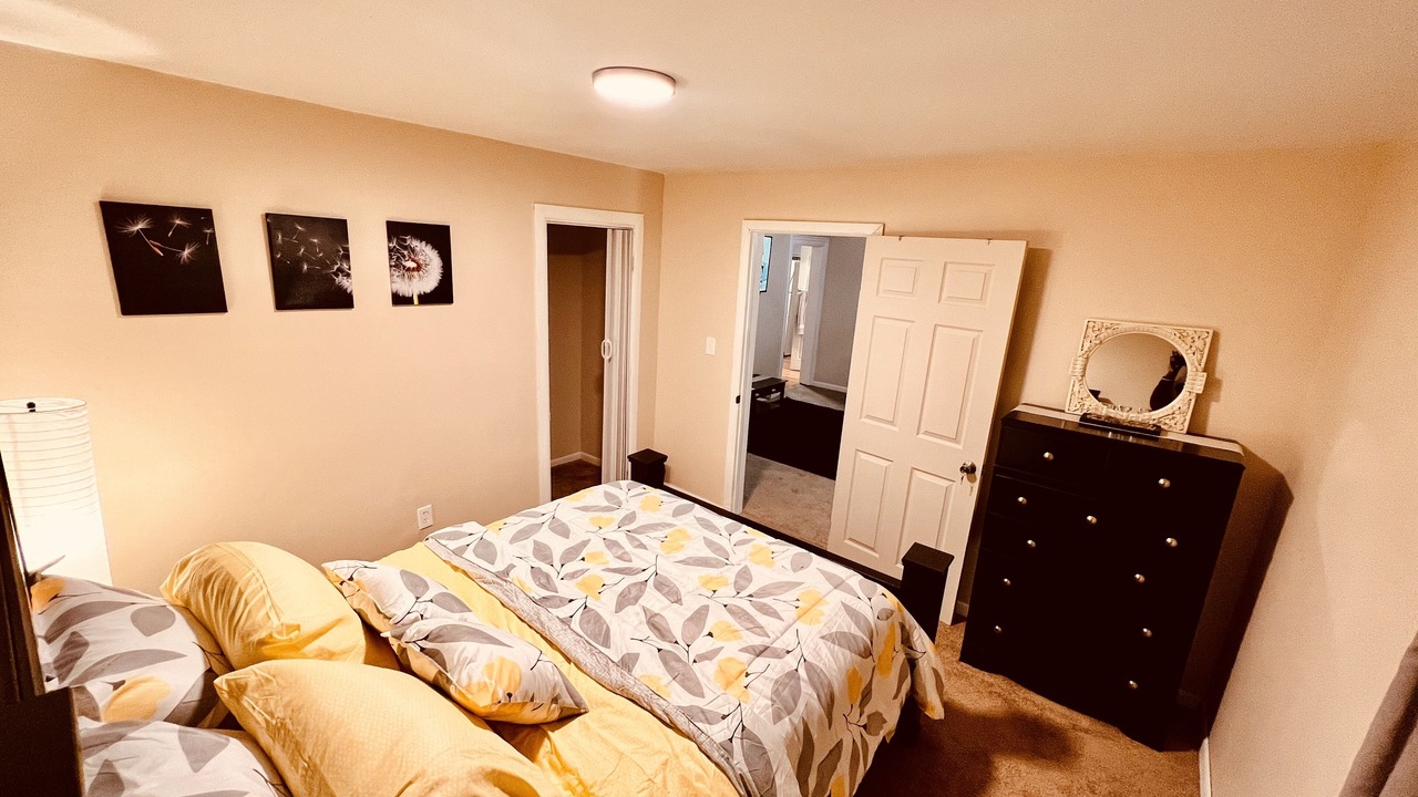 Photo of Bedroom in Troy
