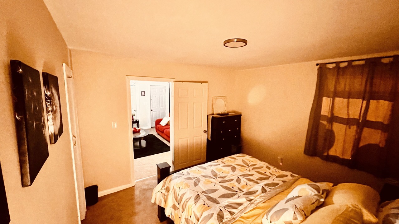 Photo of Bedroom in Troy