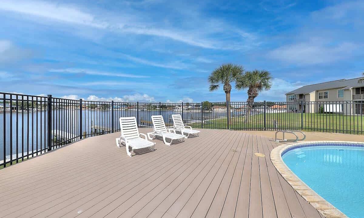 Photo of Outdoor in Harbor Oaks