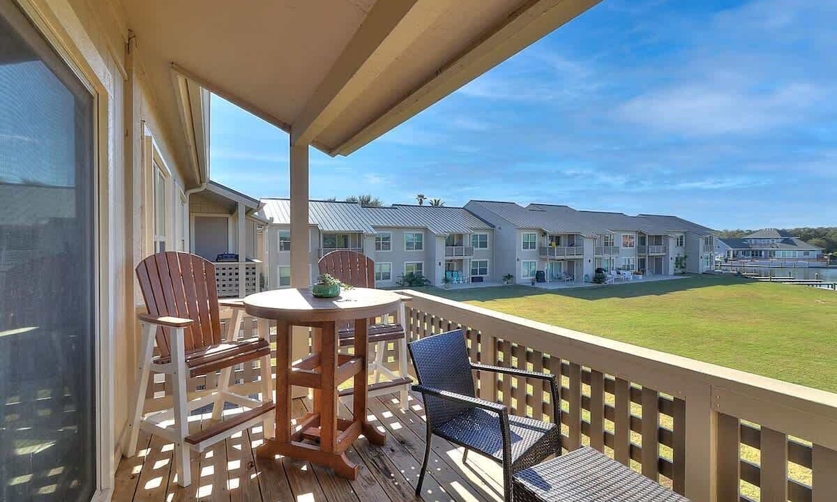 Photo of Patio Balcony in Harbor Oaks