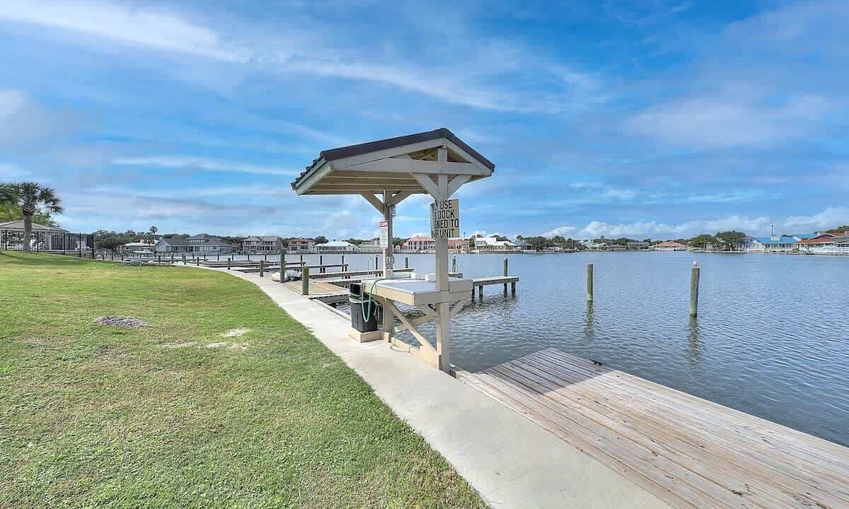 Photo of Others in Harbor Oaks