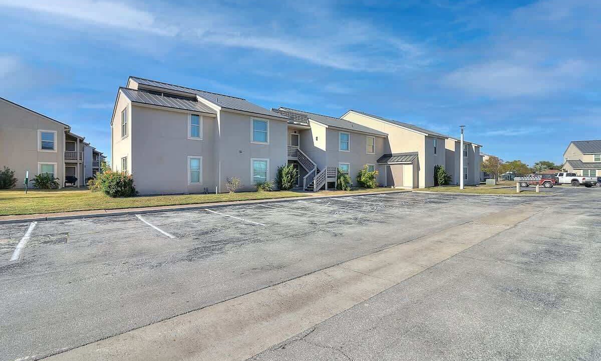 Photo of Others in Harbor Oaks