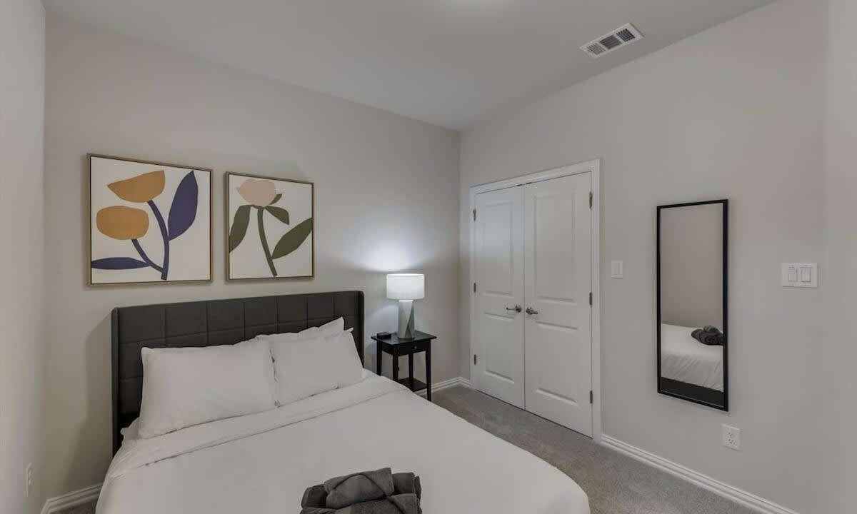 Photo of Bedroom in Cedar Crest