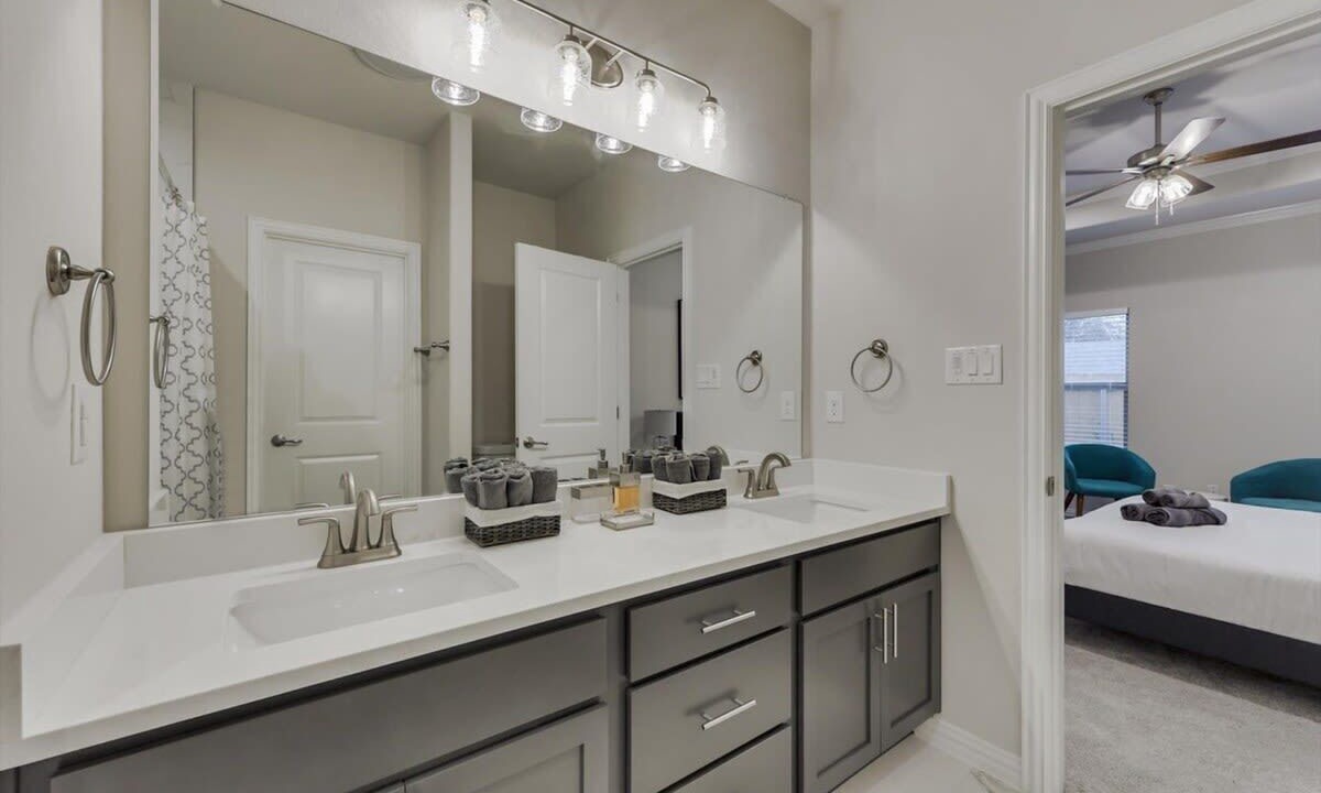 Photo of Bathroom in Cedar Crest