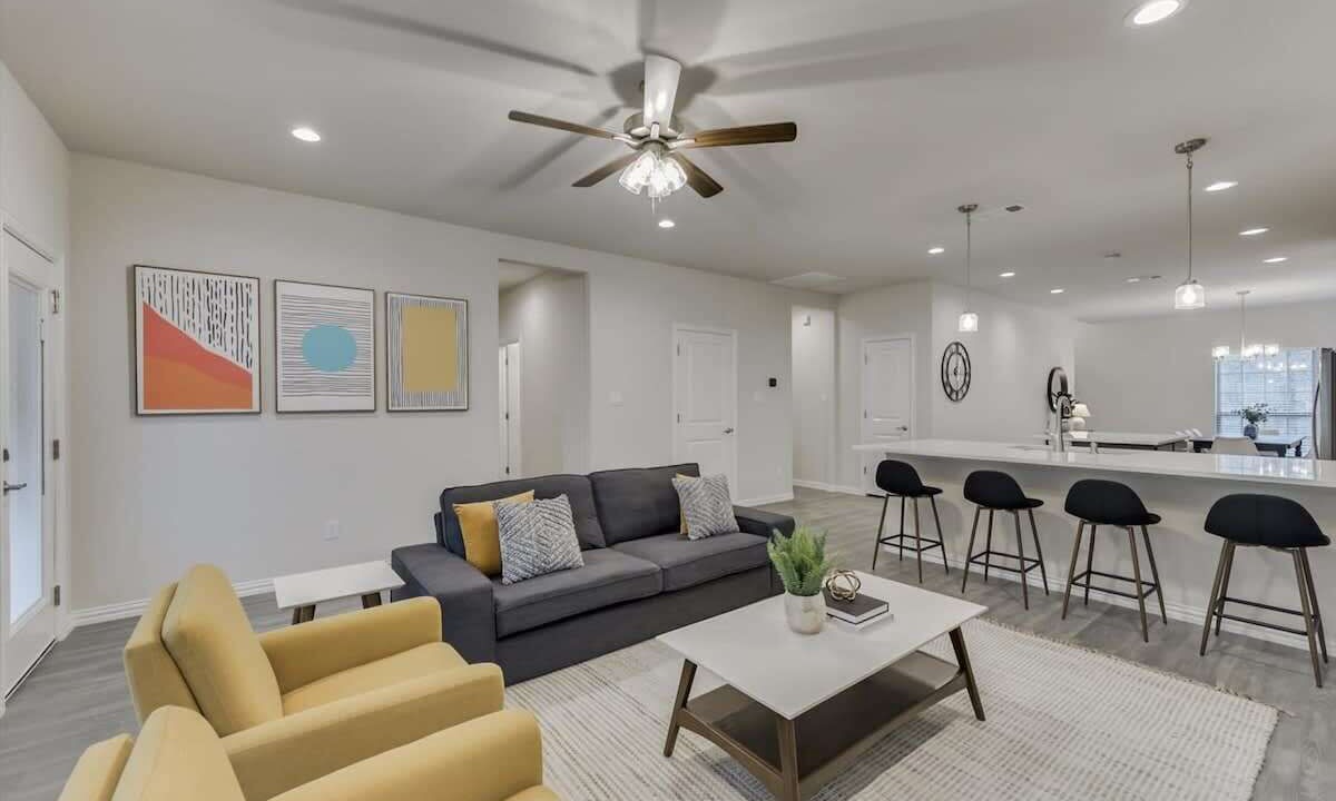 Photo of Livingroom in Cedar Crest
