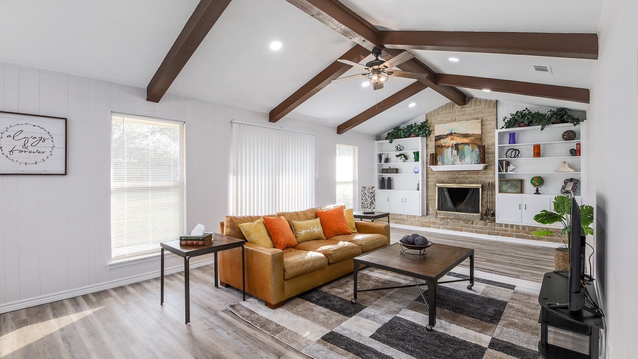 Photo of Livingroom in Chisholm Valley South