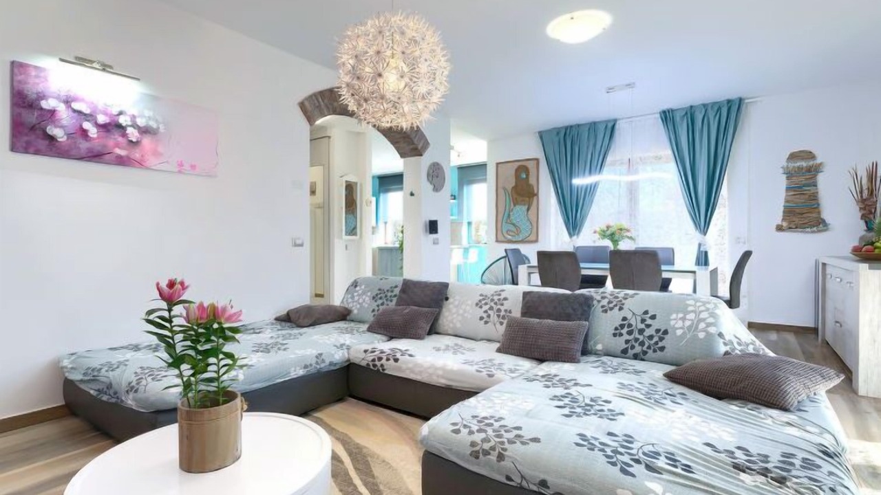 Photo of Livingroom in Karigador