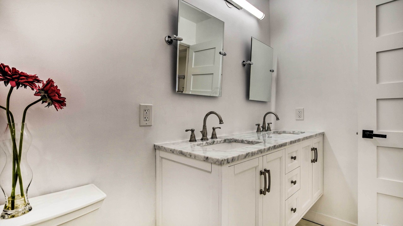 Photo of Bathroom in Griffith