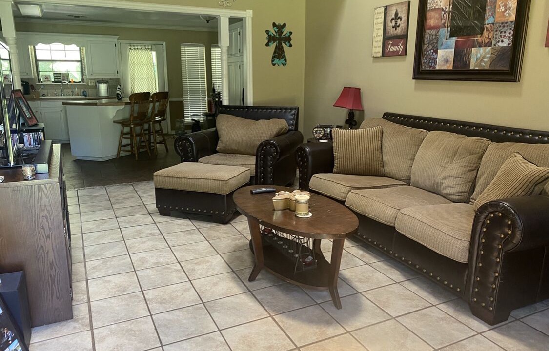 Photo of Livingroom in Claiborne