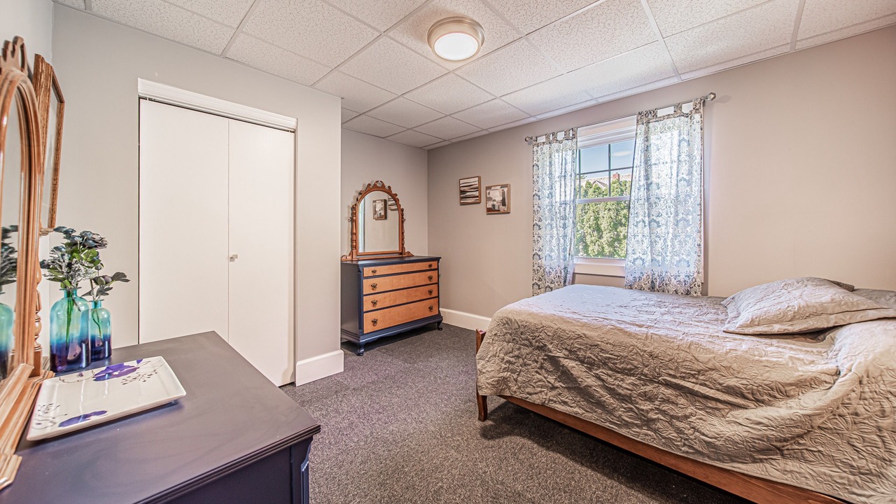 Photo of Bedroom in Ashtabula