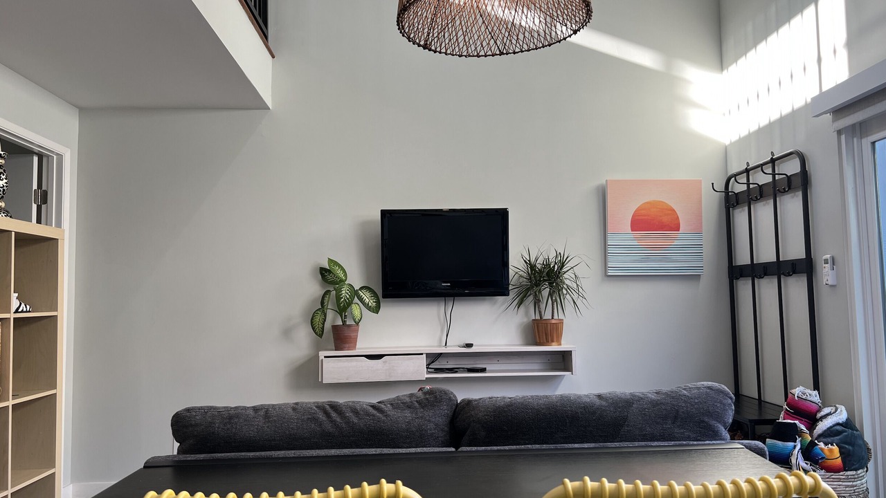 Photo of Livingroom in Del Rey