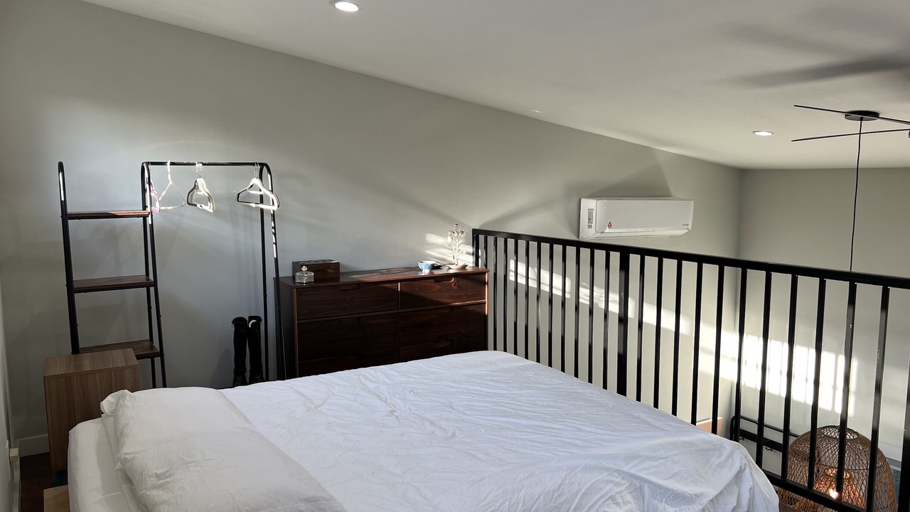 Photo of Bedroom in Del Rey