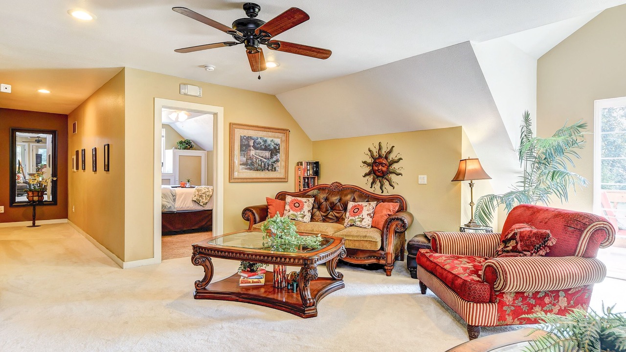 Photo of Others in Monroe