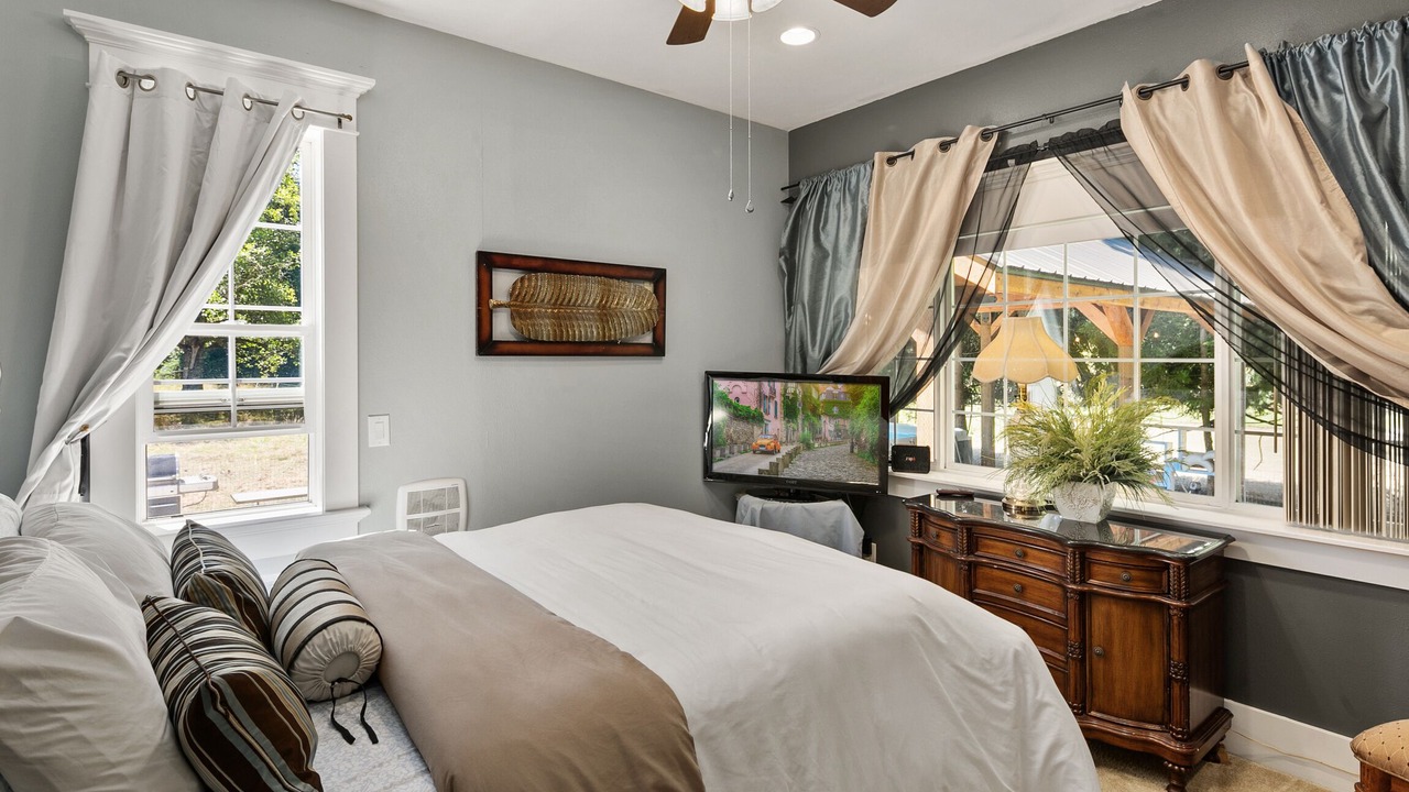 Photo of Bedroom in Monroe