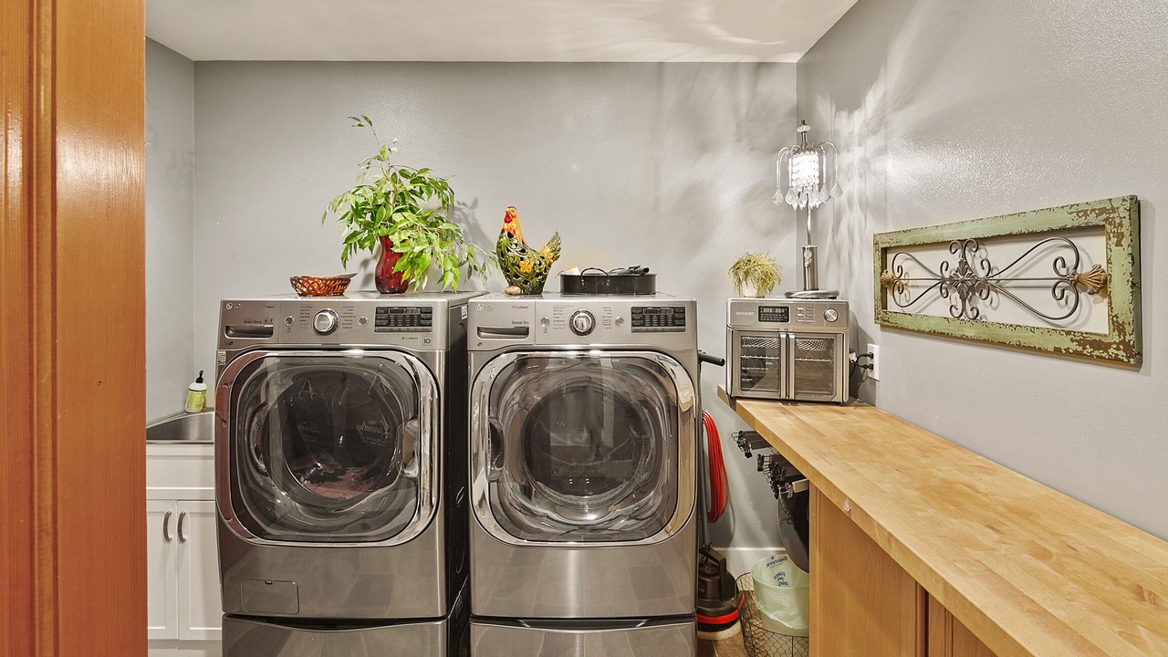 Photo of Others in Monroe