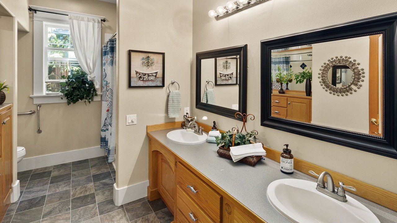 Photo of Bathroom in Monroe