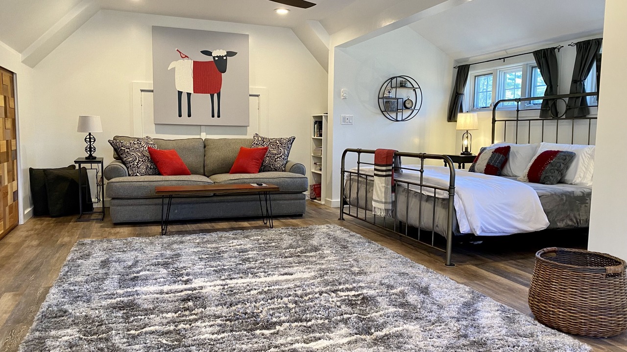 Photo of Livingroom in Stowe Hollow