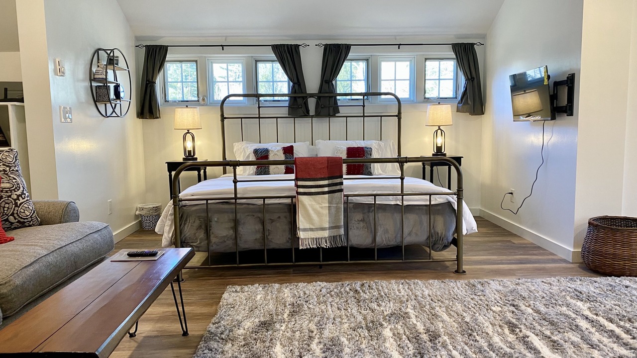 Photo of Bedroom in Stowe Hollow