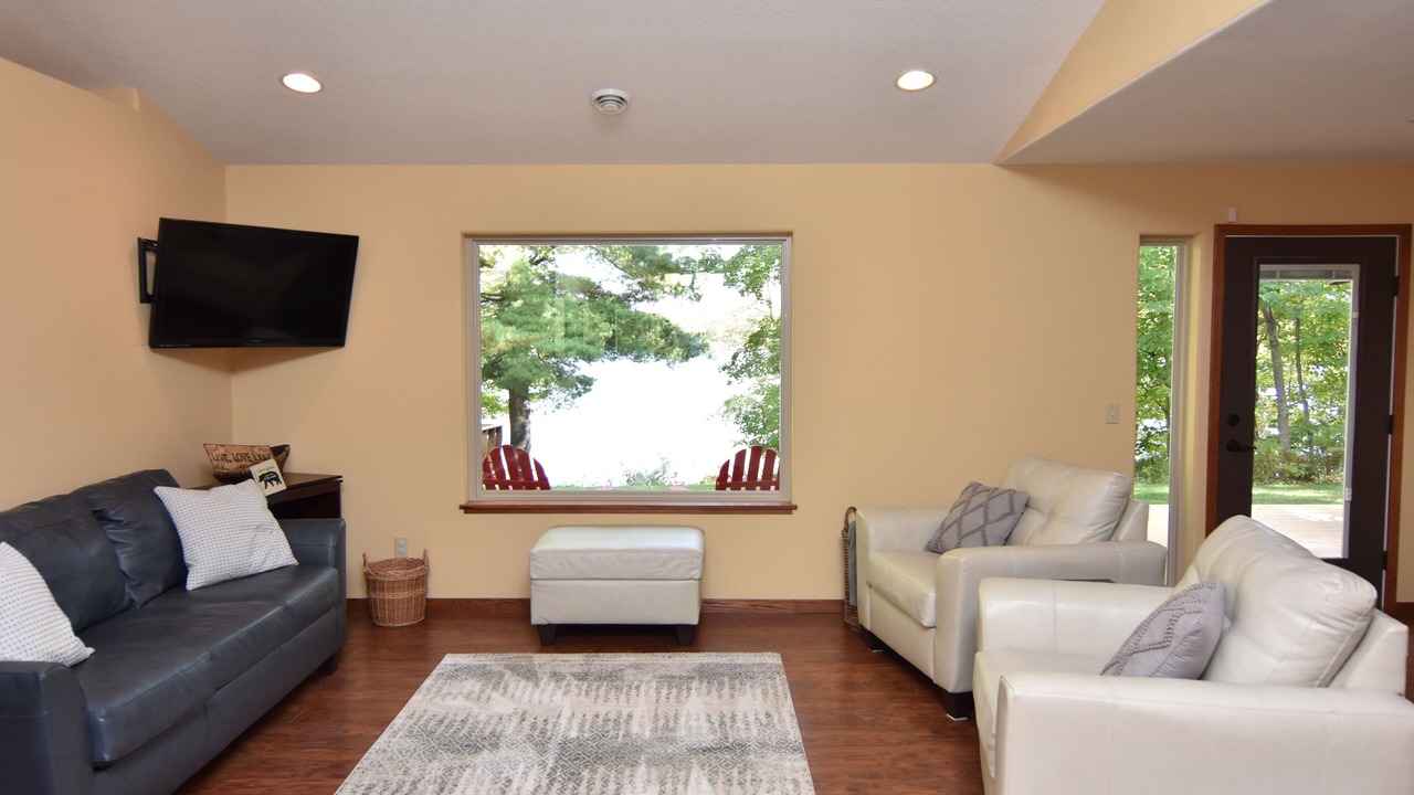 Photo of Livingroom in New Auburn