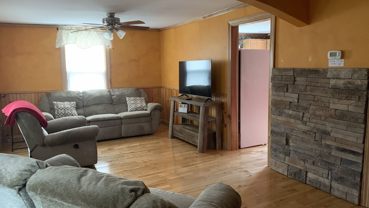Photo of Livingroom in Talcott